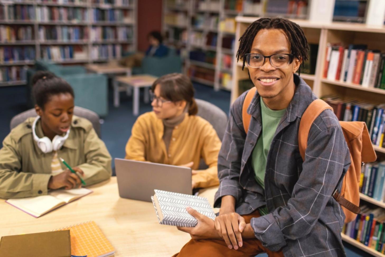 Documentación financiera y herramientas de análisis presupuestario